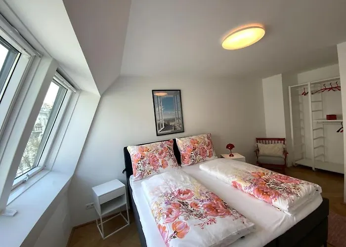 Central & Modern In Trendy Area L Hg22